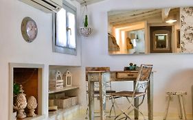 Boutique Apartment Roma In Trastevere